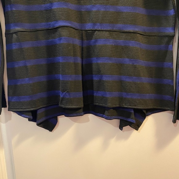 BCBGMAXAZRIA Black and Blue Peplum Top - Picture 8 of 8